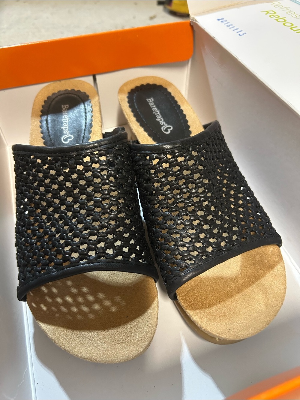 Baretrap Flossey Black Shoes size 7 like new